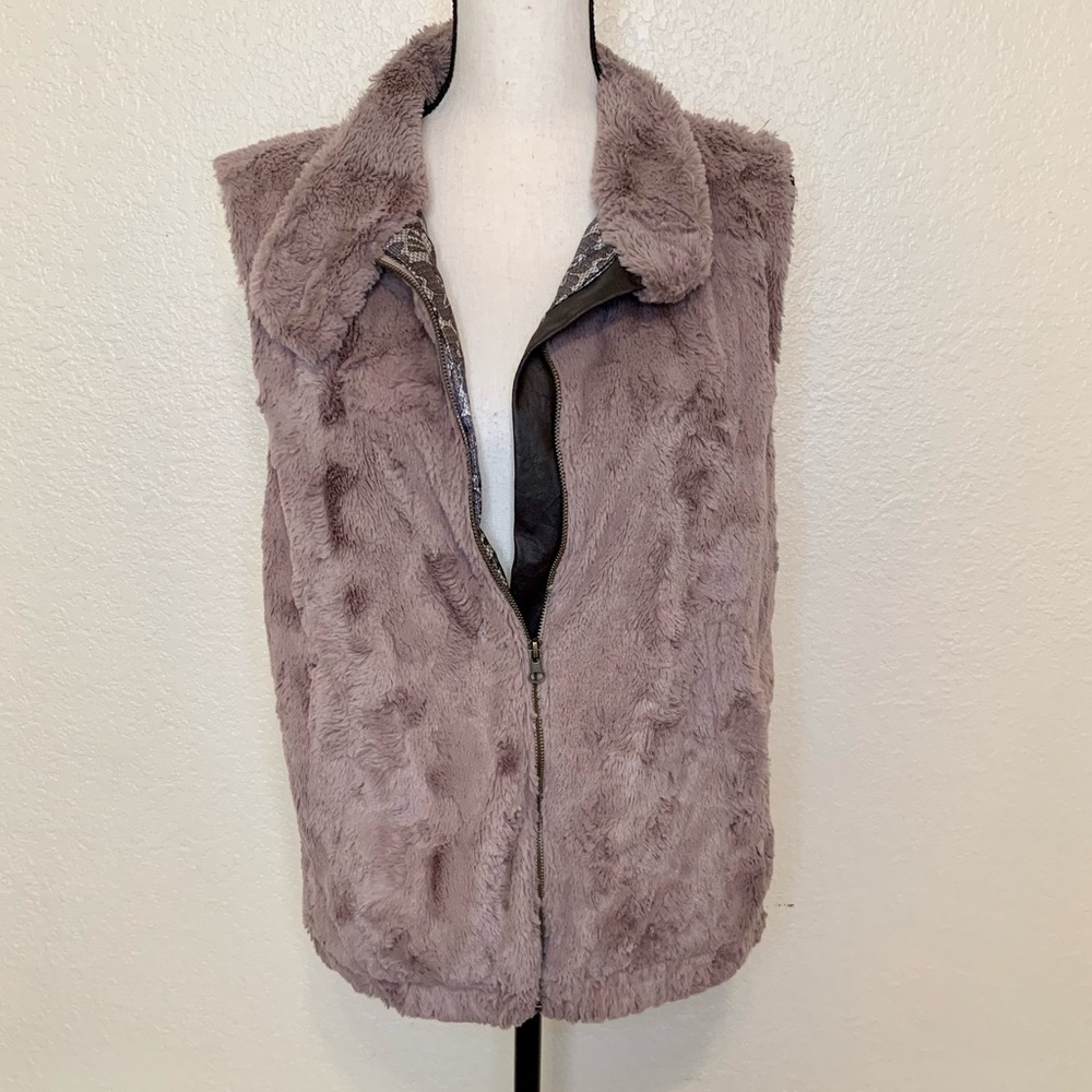 Sanctuary Faux Fur Sleeveless Vest Zip Up Taupe Brown Size Medium - Picture 3 of 16